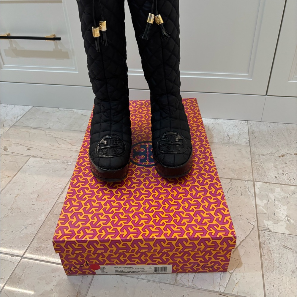 Tory Burch Gigi Nylon Black Quilted Wedge Platform Winter Boots size 7.5